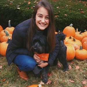 Meet your Posher, Izzy